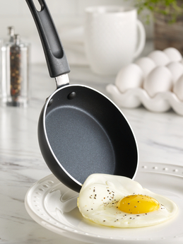T-FAL T-fal Pure Cook Non-Stick 4.7 One Egg Wonder, Black B2490064